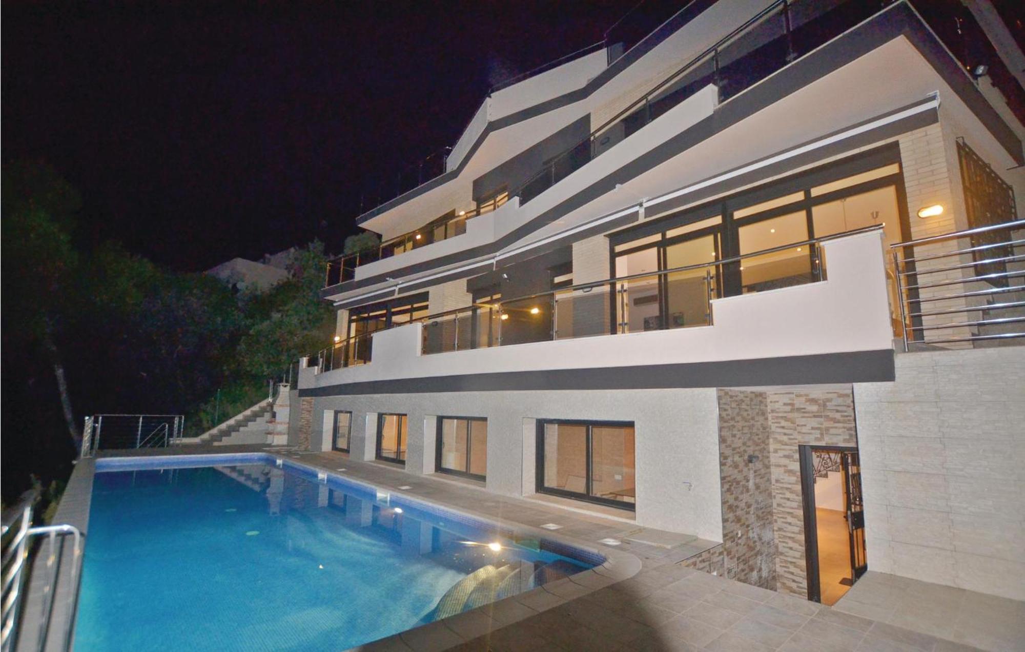 Nice Home In Santa Susanna With House Sea View Buitenkant foto