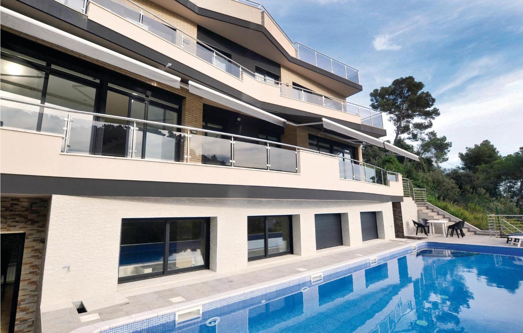 Nice Home In Santa Susanna With House Sea View Buitenkant foto